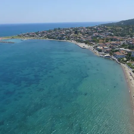 Elaion Hideaway - Uncover Petalidi's Secrets Karpofora