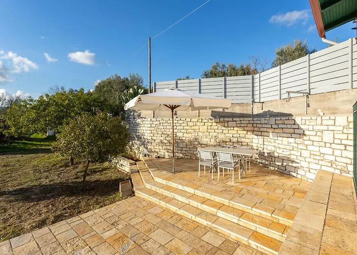 Σπίτι διακοπών Elaion Hideaway - Uncover Petalidi's Secrets