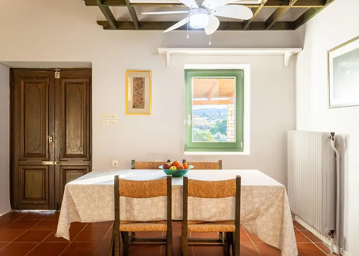 Elaion Hideaway - Uncover Petalidi's Secrets Σπίτι διακοπών Karpofora