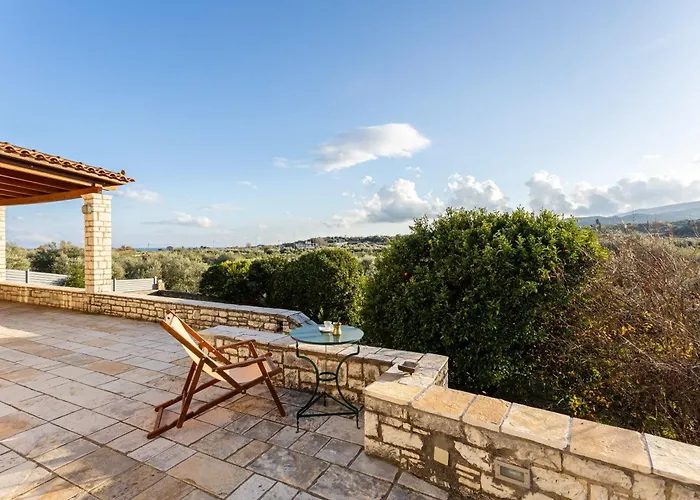 Elaion Hideaway - Uncover Petalidi's Secrets