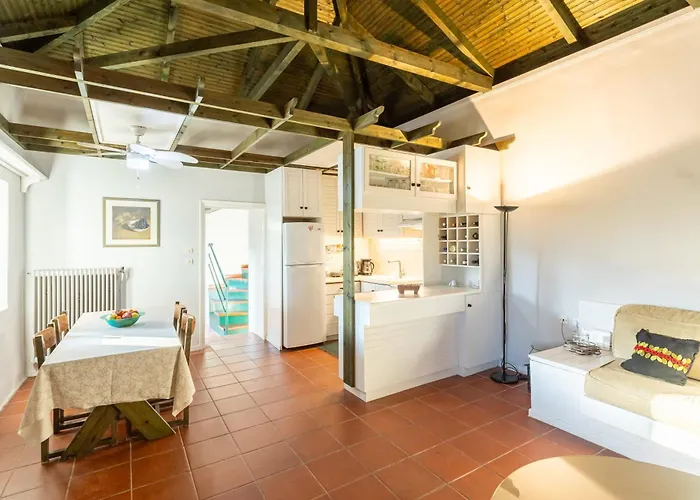 Elaion Hideaway - Uncover Petalidi's Secrets Σπίτι διακοπών Karpofora