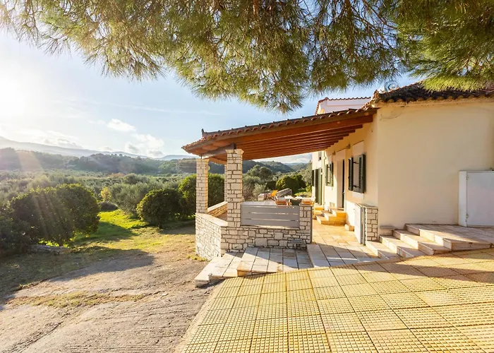 Elaion Hideaway - Uncover Petalidi's Secrets * Karpofora